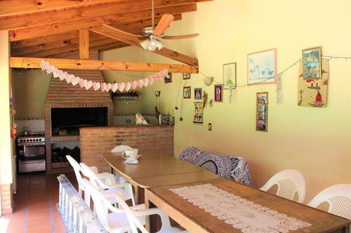 Imagen 6 de 9 de Chalet Estilo Ingles En 2 Plantas Dueño