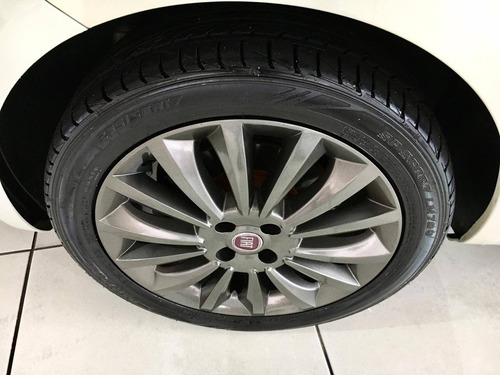 Fiat Linea 1.8 Essence 16v Flex 4p Manual