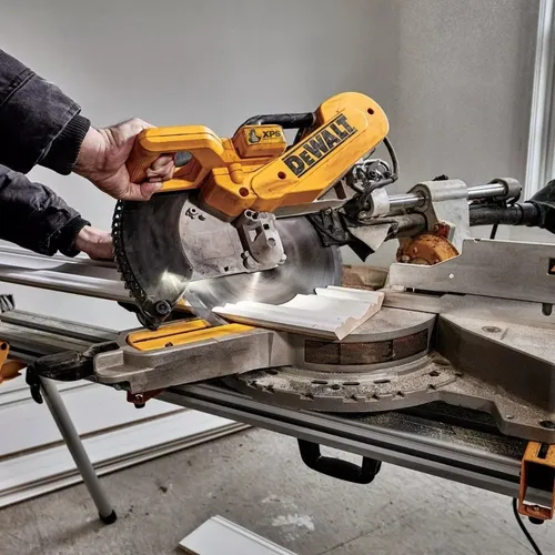 Sierra Inglete Telescopica Dewalt Dws780