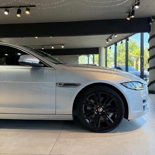 Jaguar XE 2.0 Se 240cv