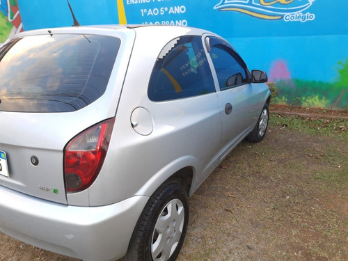 Imagem 10 de 13 de Chevrolet - Celta