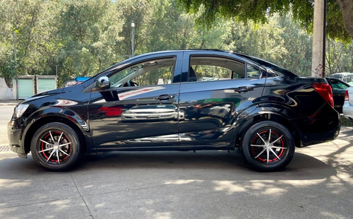 Imagen 9 de 15 de = Chevrolet // Sonic Lt // 2016 =