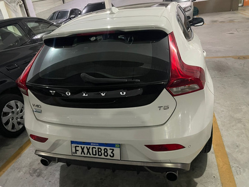 Volvo V40 2.0 T5 R-design Drive-e 5p