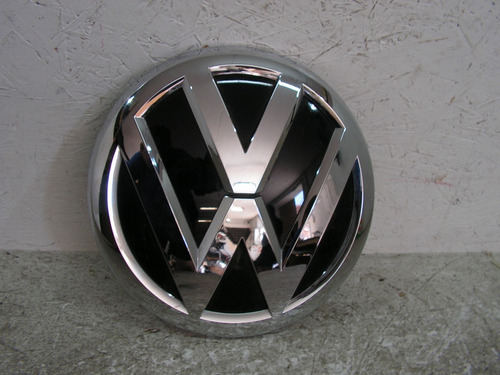 Vw Amarok - Emblema Logo Escudo De Parrilla 2h6853601a