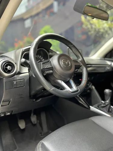 Mazda 2 1.5 Touring Mt