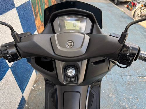Yamaha Nmax 2023