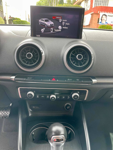 Imagen 11 de 15 de Audi A3 2019 1.4 Sedán Select At Dsg