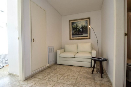 Venta De Apartamento 1 Dormitorio Y Medio En Península