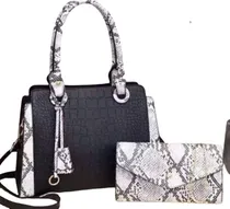 Comprar Carteras Bolso De Dama Animal Print Con Monedero.