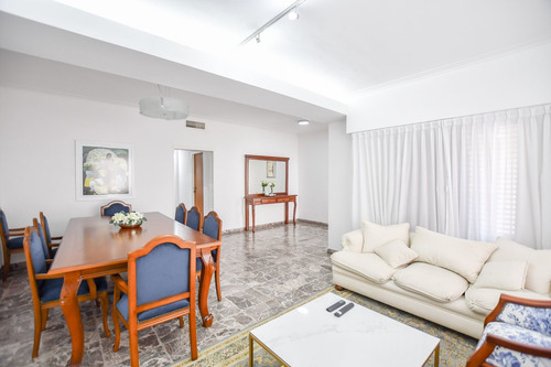 Imagen 5 de 30 de Casa 6 Dormitorios En Venta La Plata Pza Malvinas