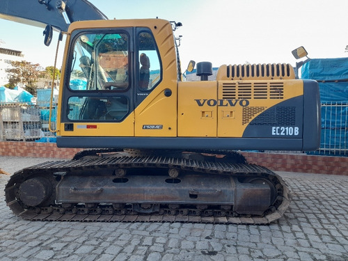 Imagem 6 de 14 de Escavadeira Volvo Ec210b 320d Pc200 320 R220 Cat Ano 2013