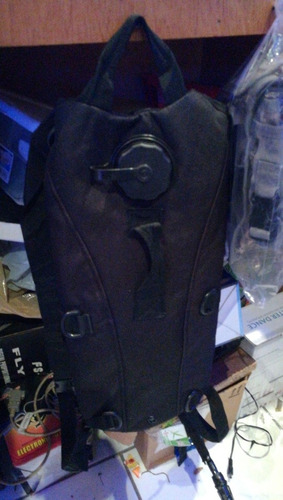 Camelback De 2.5 Litros De Color Negro Y Verde Militar
