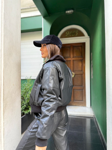 Campera Tipo Bomber De Eco Cuero Talles S Al L En Tendencia