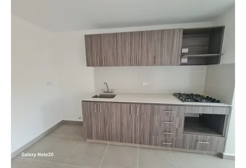 Apartamento Para La Venta En Itagui Chimeneas