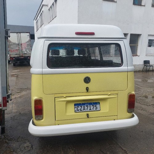 Volkswagen Kombi 1.4 Standard Total Flex 3p