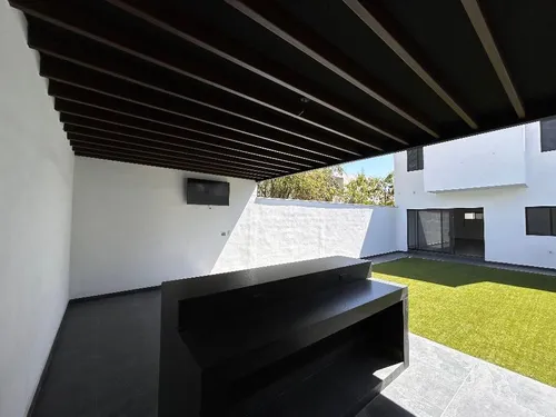 Casa En Venta En Colonia Condado De Asturias, Santiago, Nuevo León