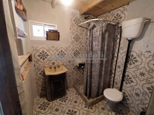 Casa En Venta - 2 Unidades De 2 Y 3 Ambientes A 2 Cuadras Del Mar, Santa Elena, Santa Clara Del Mar.