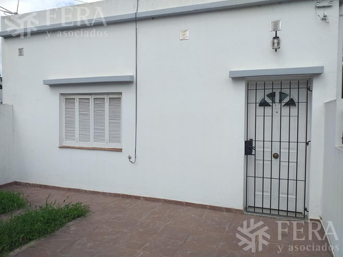 Imagen 3 de 9 de Venta De Departamento Tipo Casa Ph 2 Ambientes En Bernal (11583.0)