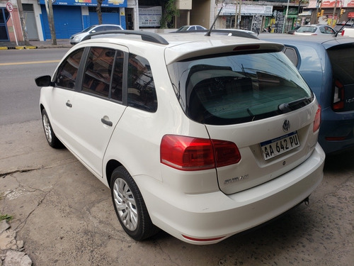 Imagen 3 de 10 de Volkswagen Suran 1.6 Comfortline 101cv
