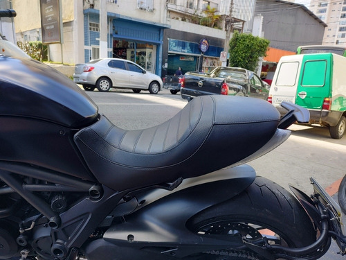 Imagem 12 de 14 de Ducati Diavel 1200
