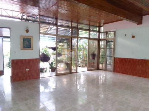 Imagen 3 de 9 de Quinta En El Castaño Con 600 M2 De Terreno, Venta. Mki-q0219