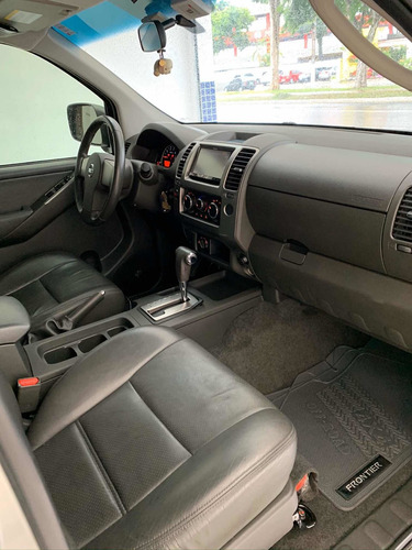 Nissan Frontier 2.5 Sv Attack Cab. Dupla 4x4 Aut. 4p 2015