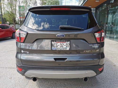 Imagen 11 de 14 de Ford Escape Titanium Ecoboost 8451