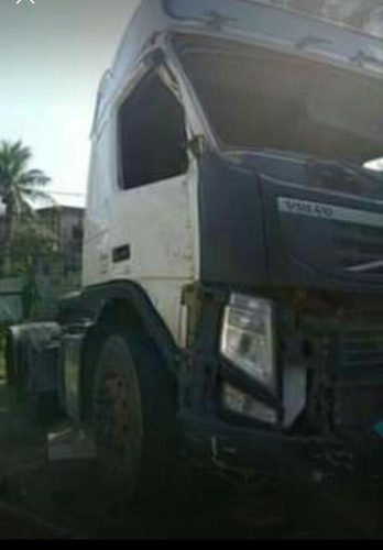 Imagem 1 de 9 de Volvo Fm 370 6x2 Ishift Teto Alto