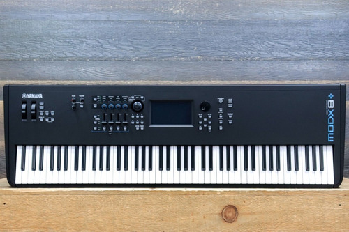 Yamaha Psr-sx900 Digital Workstation 61-key