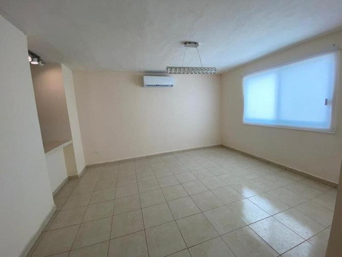 Imagen 4 de 12 de Casa Sola En Renta Altabrisa