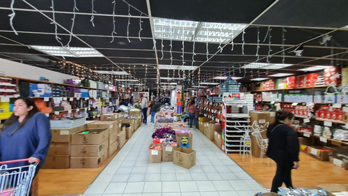 Exelente Local Comercial En Arriendo Con 15 Estacionamientos