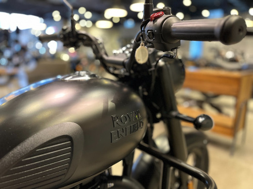 Royal Enfield Classic 350 Stealth Black