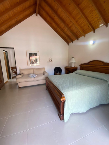 Casa Unifamiliar En Venta En La Ceja (sector Centro Comercial Viva)