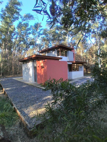 Imagen 2 de 13 de Hermosa Casa Quinta En Barrio Los Bosquecitos