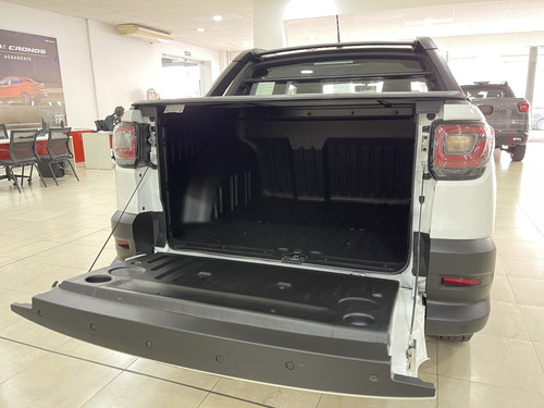 Fiat Strada 1.4 8v Freedom Cd