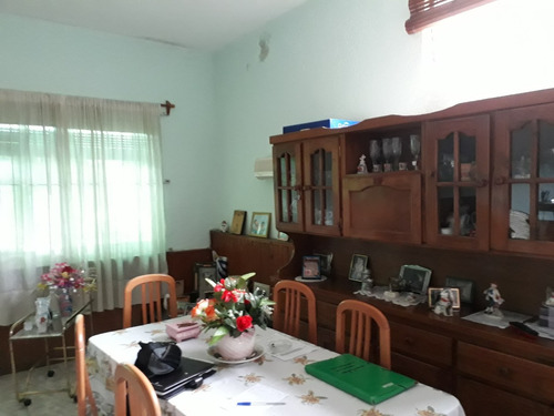 Imagen 4 de 14 de Dos Casas En Un Mismo Padrón, Ideal 2 Familias Zona Cerrito!