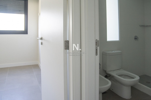 Departamento A Estrenar Con Agradable Vista.- Ref: 4484