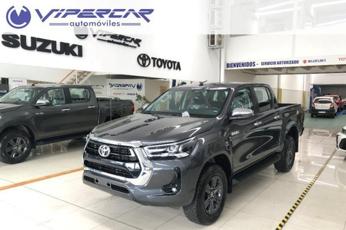 Imagen 1 de 14 de Toyota Hilux Srv 4x4 Nafta 2.7 2023 0km