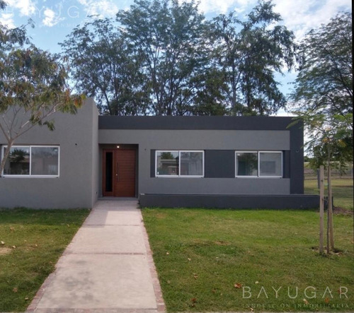 Venta Casa A Estrenar En Pilar Del Este Bayugar Negocios Inmobililarios