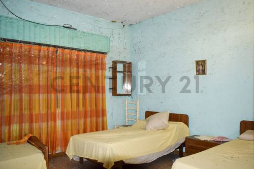 Venta Casa Quinta + Lote Barrio San Juan Pereyra Iraola
