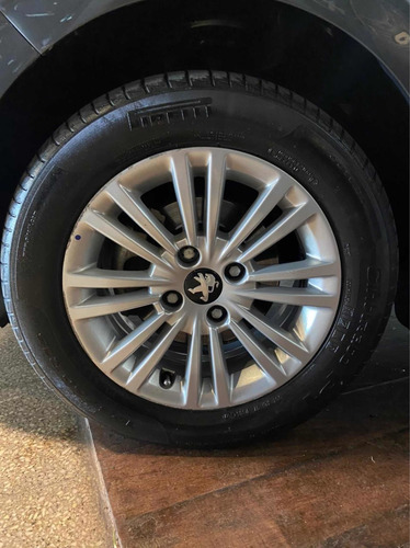Peugeot 208 1.6 Allure Nav Tiptronic 2017