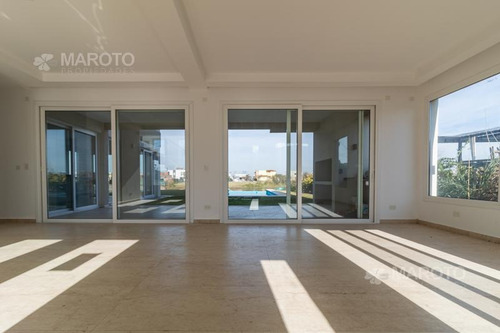 Imagen 8 de 30 de Casa En Venta En Barrio El Canton - Maroto Propiedades