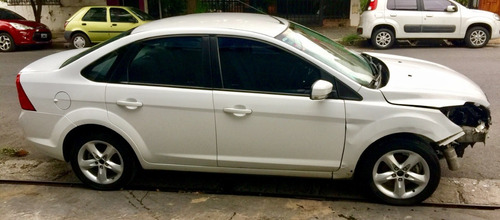 Ford Focus Exe Trend 1.6l Nafta 4p 2014