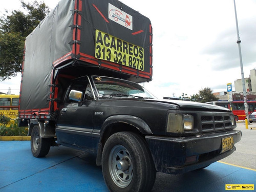 Imagen 3 de 25 de Mazda B2000