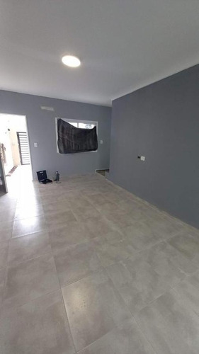 Imagen 3 de 15 de Duplex 2 Amb. Amplio Con Cochera Y Patio