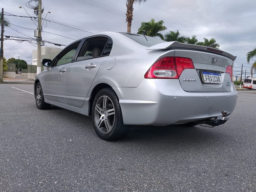 Imagem 4 de 6 de Honda Civic