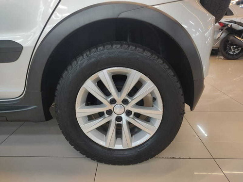 Imagem 7 de 15 de Volkswagen Crossfox 1.6 Gii 2014