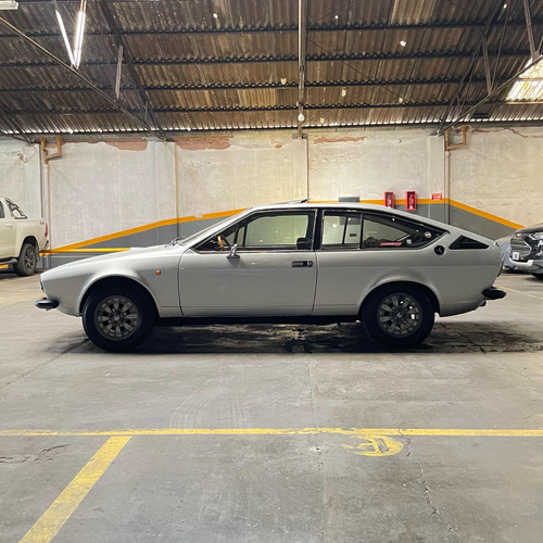 Alfa Romeo Alfetta Gt-v 2000