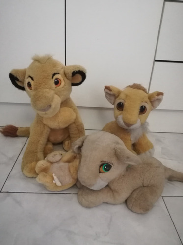 Lote De 6 Peluches Infantiles Rey León Originales Disney Amarillo (Usado)