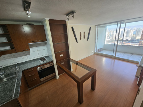Arriendo Depto. Año Corrido Sin Muebles En Coraceros.